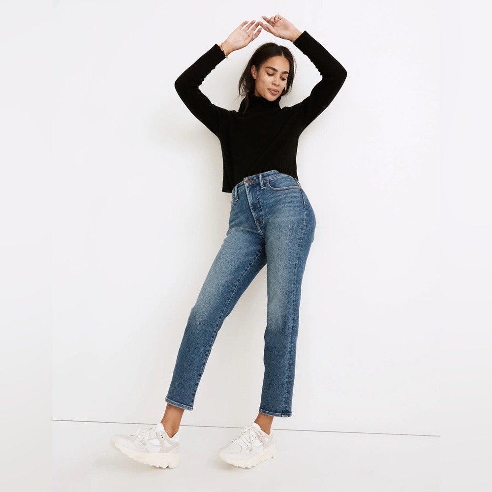 Madewell Women's Straight Leg Jeans in Blue